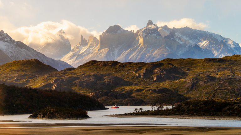 Navegação Grey no Lago Grey do Parque Nacional Torres del Paine
